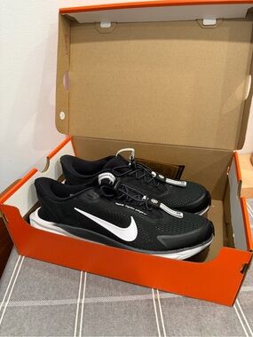 Nike Pegasus EasyOn Running Shoes - BRAND NEW